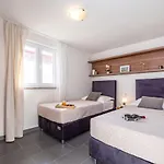 Appartement Maia Lena *