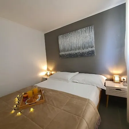 アパート Maia Lena *