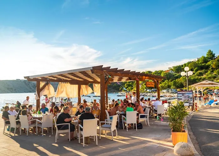 Апартаменты Maia Lena