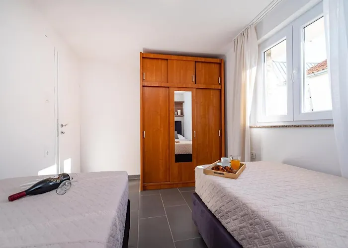 Maia Lena * Ясенице