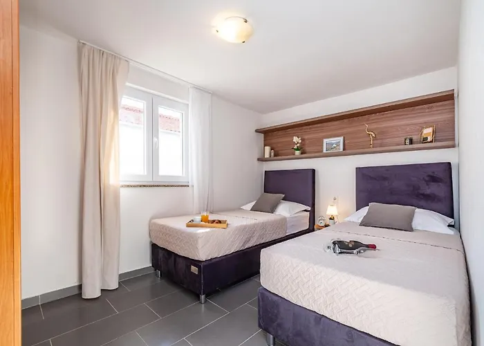 Апартаменты Maia Lena *